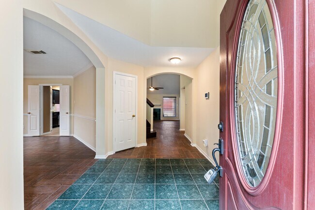 Foto del edificio - 1835 Taylor Creek Dr