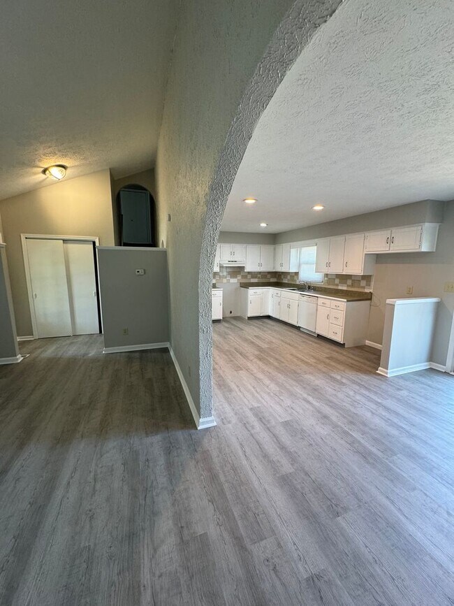 Building Photo - Franklin Twp - 3 BR home