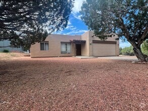 Building Photo - 4735 E Valley Ln