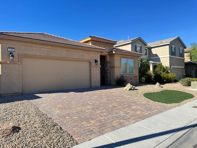 Building Photo - Gorgeous 3 Bed Single Story Home in Henderson - MOVE IN SPECIAL!!! 1/2 OFF 1ST MONTHS RENT OAC IF...