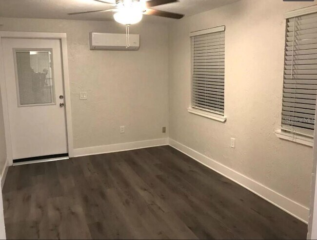 Foto del edificio - 3734 Burlington Ave N