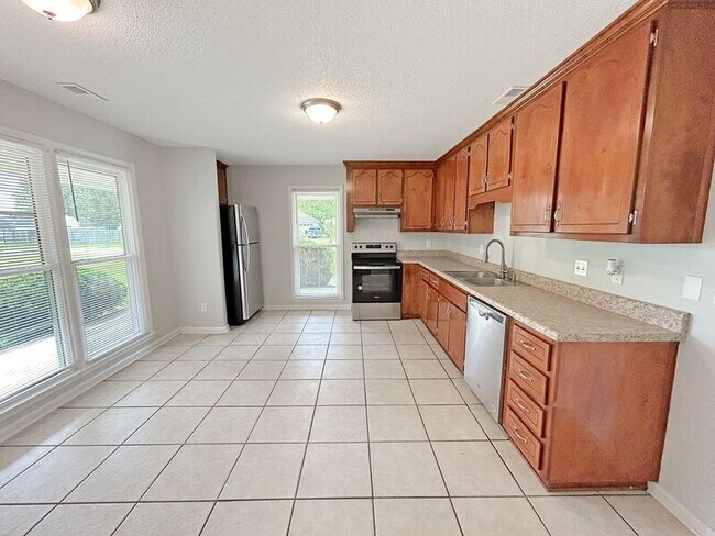 Foto del edificio - 111 Clear Creek Dr