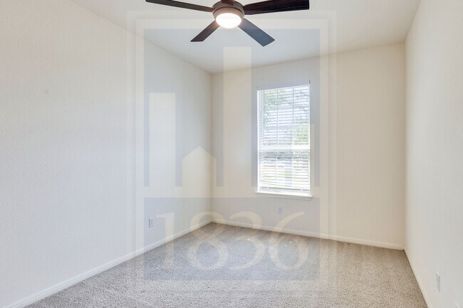 Foto del edificio - 872 Centerra Hills Cir