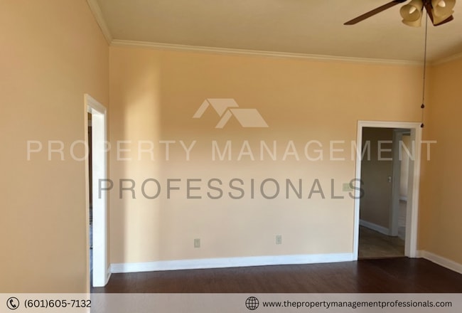 Building Photo - Charming 3BR/2BA Brick Home in Wellington ...