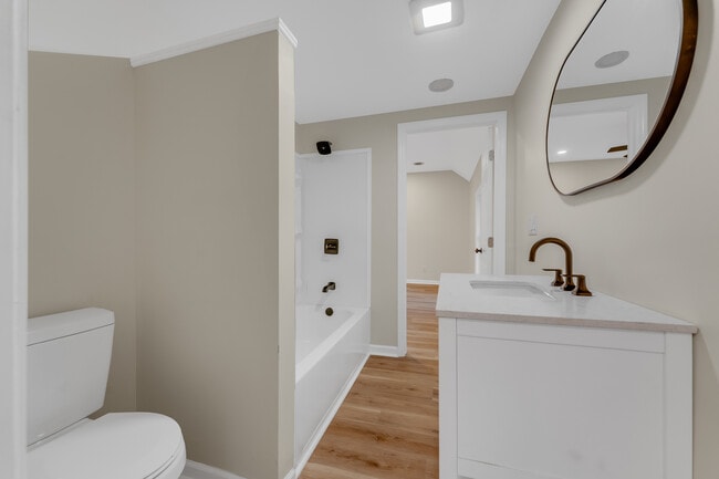 Building Photo - 1251 Richwood Ave