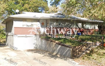 Building Photo - 5634 Lathrop Ave