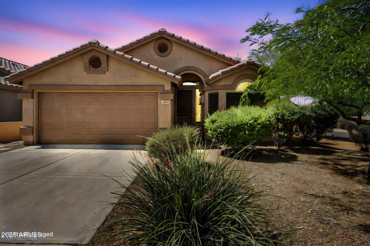 Foto principal - 10307 E Caribbean Ln