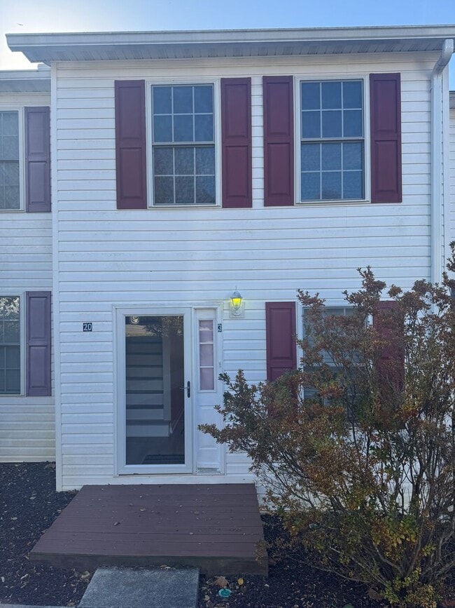 Building Photo - 20 Tulip Grove Cir