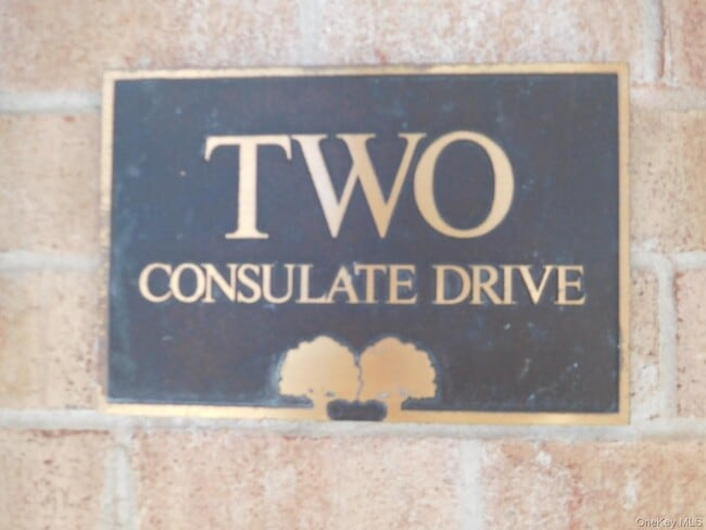 Building Photo - 2 Consulate Dr