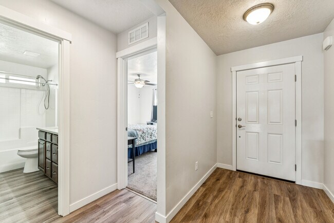 Foto del edificio - 4233 N Price Ave