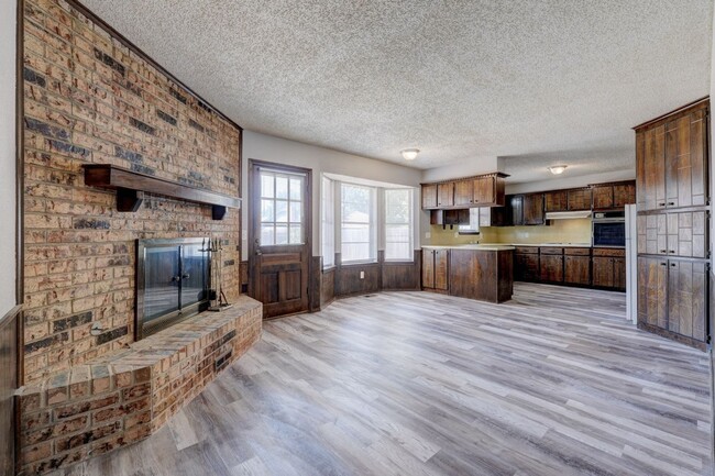 Foto del edificio - Newly remodeled Edmond home half a mile fr...