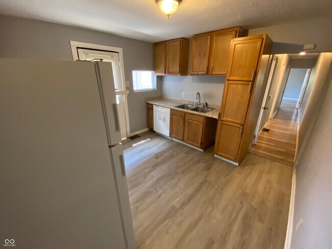 Foto del edificio - 2842 N Chester Ave