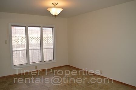 Building Photo - 1432 Tiffany Cir