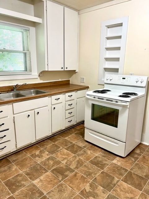 Kitchen - 2629 N National Ave