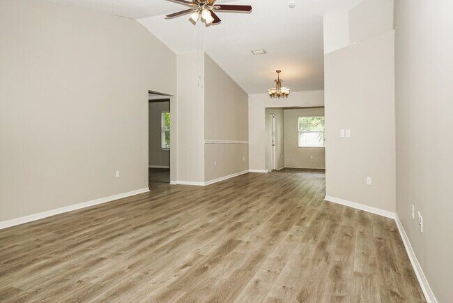 Foto del edificio - 5146 Old Ashwood Dr
