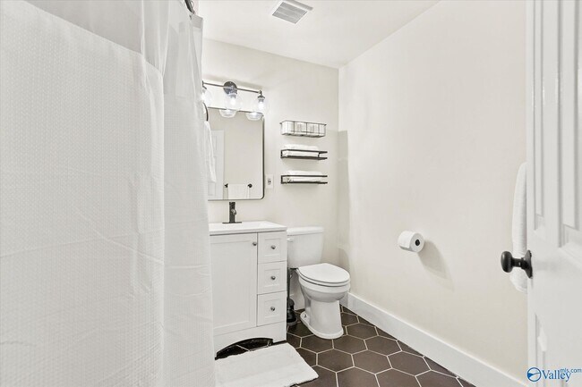 Foto del edificio - 3801 SW Triana Blvd