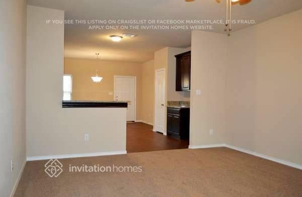 Building Photo - 1801 Vineridge Ln