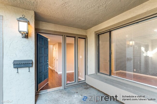 Building Photo - 2 br, 2 bath Townhome - 1690 Sandyrock Lan...