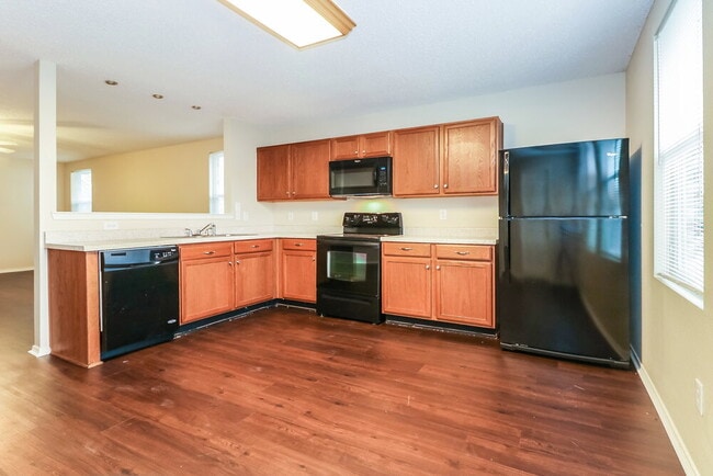 Building Photo - 3520 Clydesdale Dr