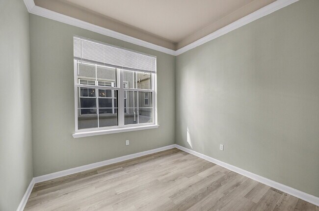 Building Photo - $2,295.00, 2-bed, 2-bath located in Denver...