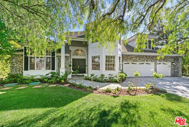 Building Photo - 5958 Busch Dr