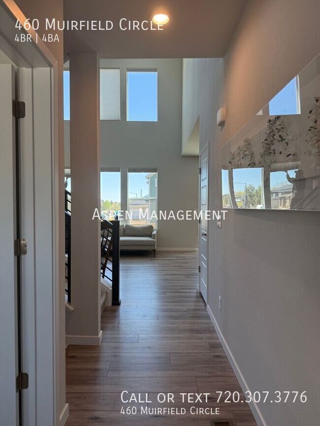 Foto del edificio - 460 Muirfield Cir