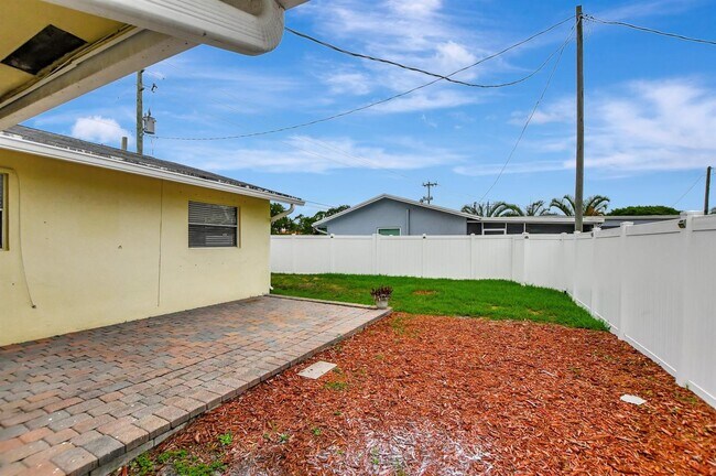 Foto del edificio - 22219 SW 63rd Ave