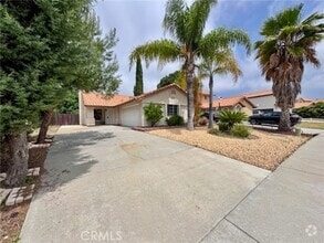 Building Photo - 39761 Rustic Glen Dr