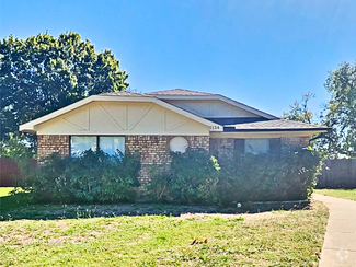 Building Photo - 1134 Hemlock Dr