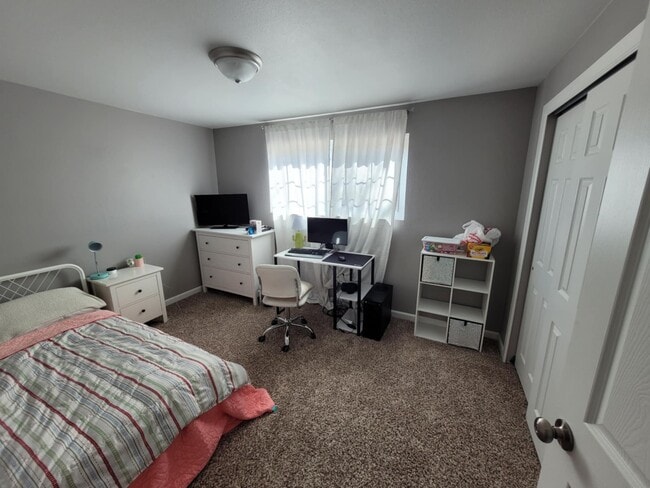 Bedroom 2 - Upstairs - 1214 Cree Dr