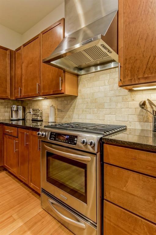 Foto del edificio - 2520 Bluebonnet Ln