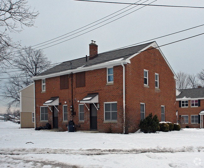 Building Photo - Leavitt Homes