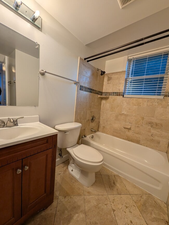 Foto del edificio - 5040 1st St NW