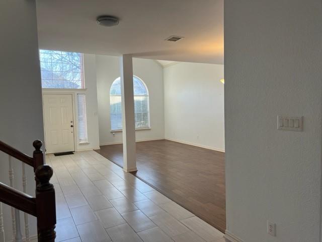 Building Photo - 1613 Clarke Springs Dr