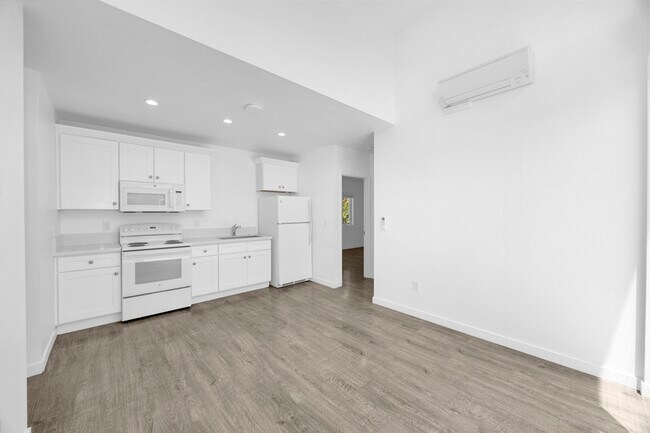 Foto del edificio - 572 N Cambridge St