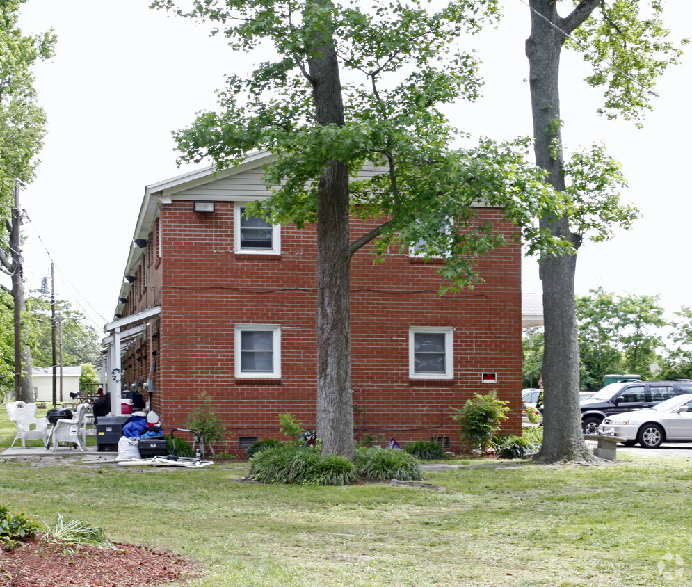 Building Photo - Skyler Cove Apartments