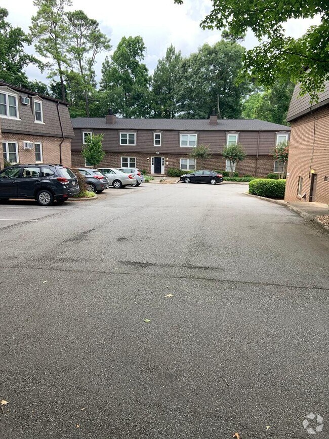 Apartments for Rent Near Emory University Main Campus Atlanta, GA