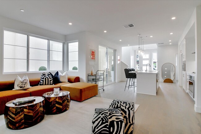 Foto del edificio - 15125 Shore Dr