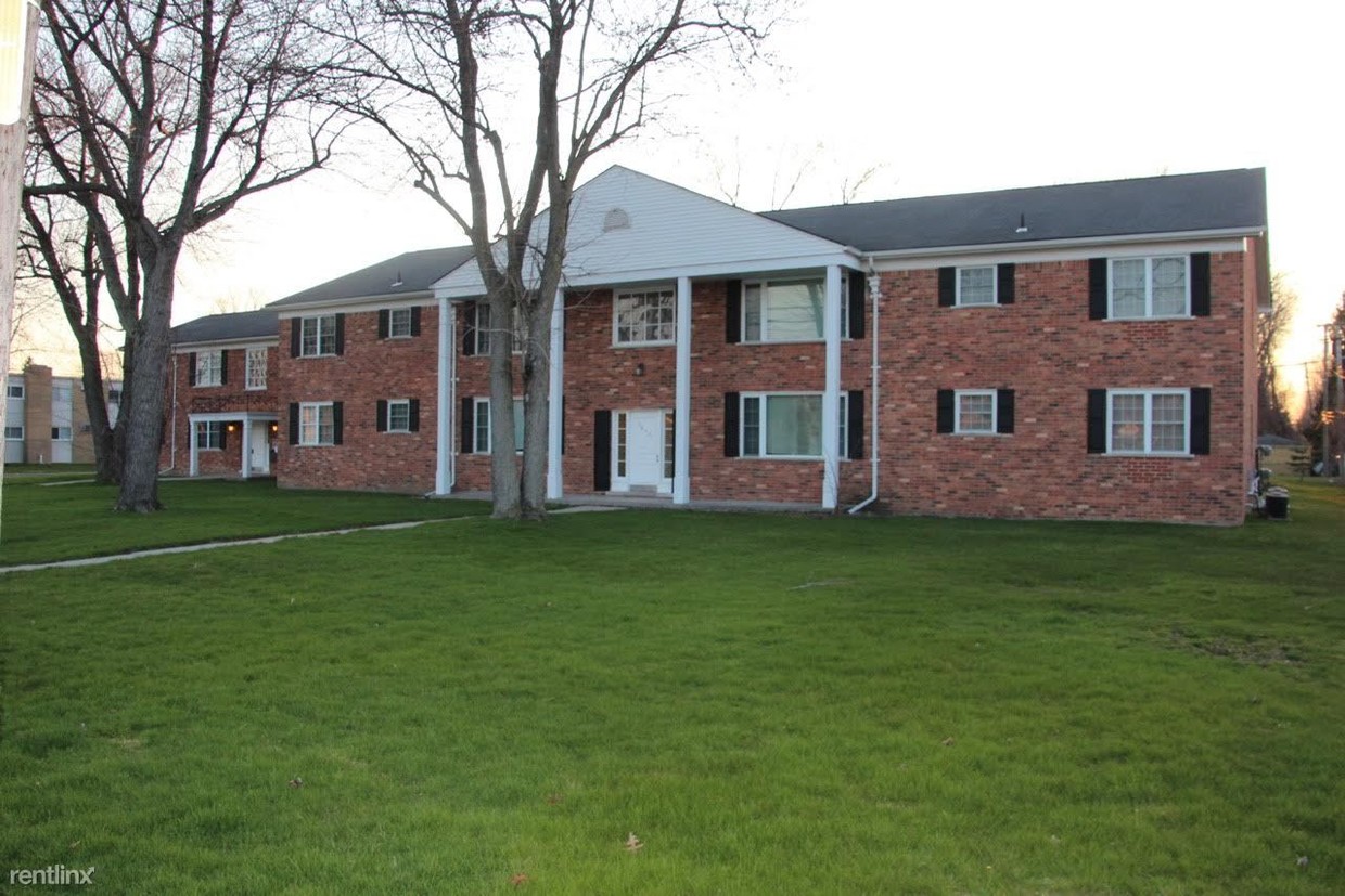 Foto principal - 28421 Jefferson Ave