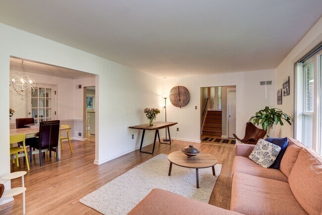 Foto del edificio - 9407 Crosby Rd