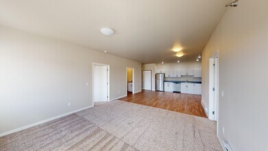 Living Room - Marion Crossing Apartments