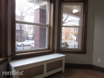 Building Photo - 2341 N Springfield Ave