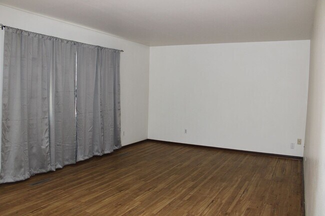 Building Photo - 3200 Spruce Drive