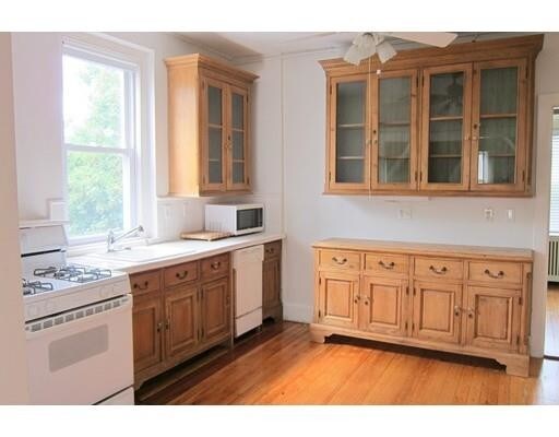 Primary Photo - 137 Walnut St