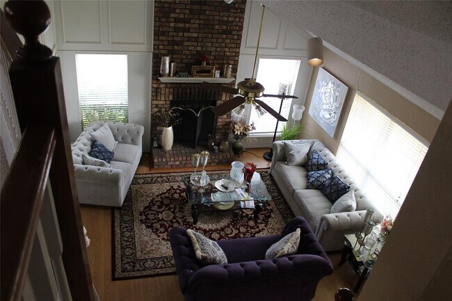 Foto del edificio - 3800 Virginia Pine Dr