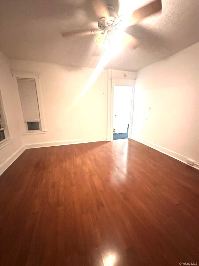 Foto del edificio - 525 E 5th St