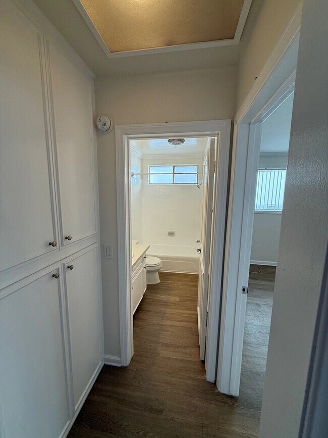 Foto del edificio - 1631 Barry Ave