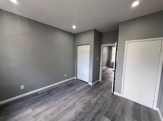 Foto del edificio - 2448 86th St