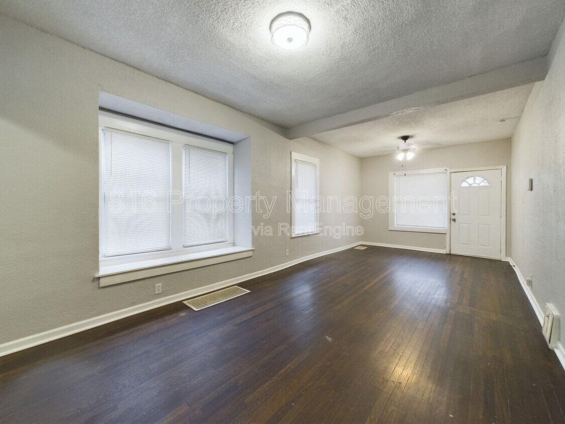 Foto principal - 2323 Lister Ave