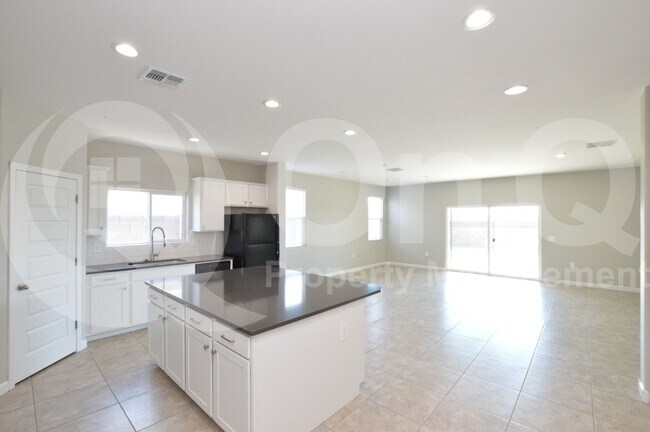 Building Photo - 36604 N Asturian Vly Wy